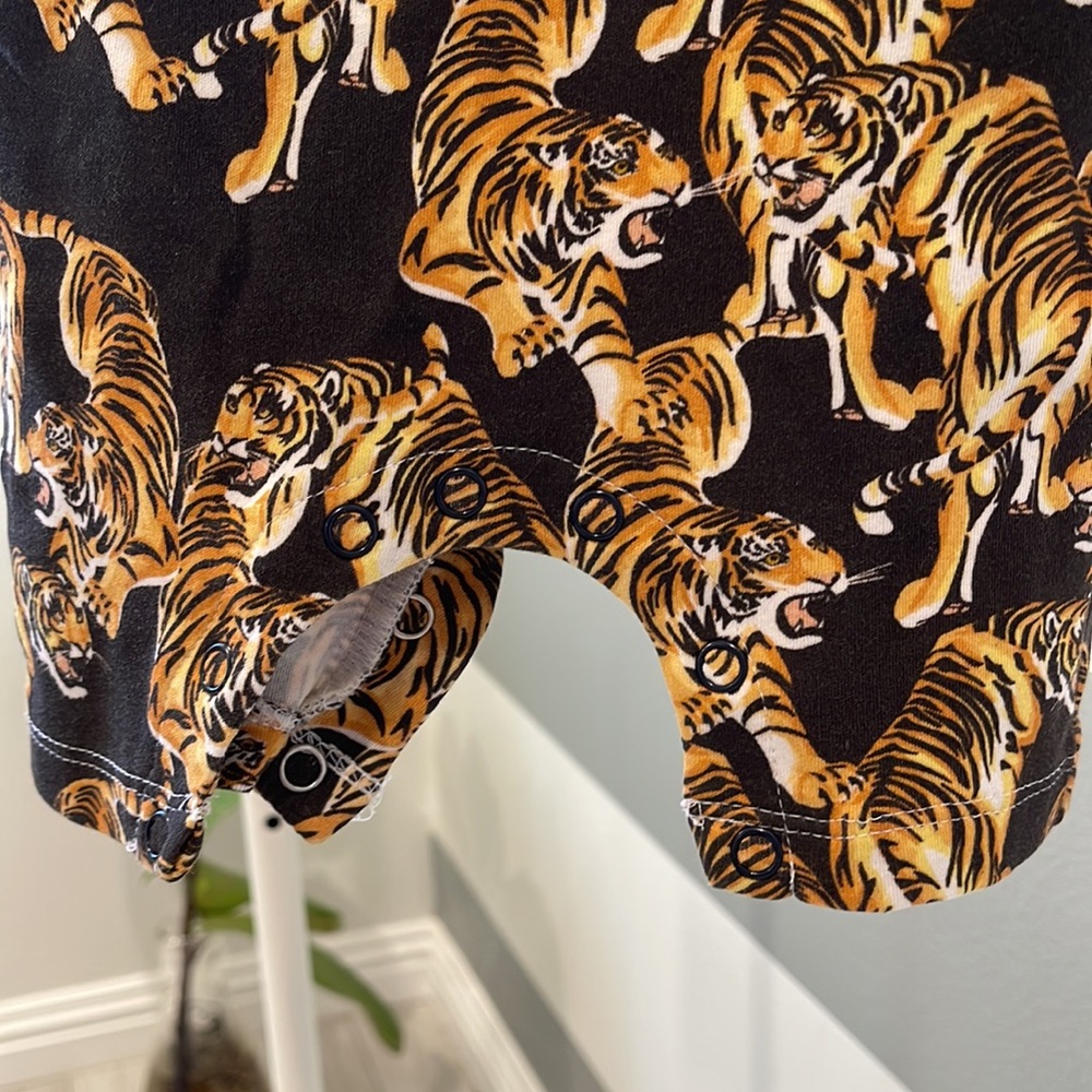 PHOENIX AND THE FOX sz 1 Organic Cotton baby romper unisex girl boy Tiger print - Picture 6 of 12